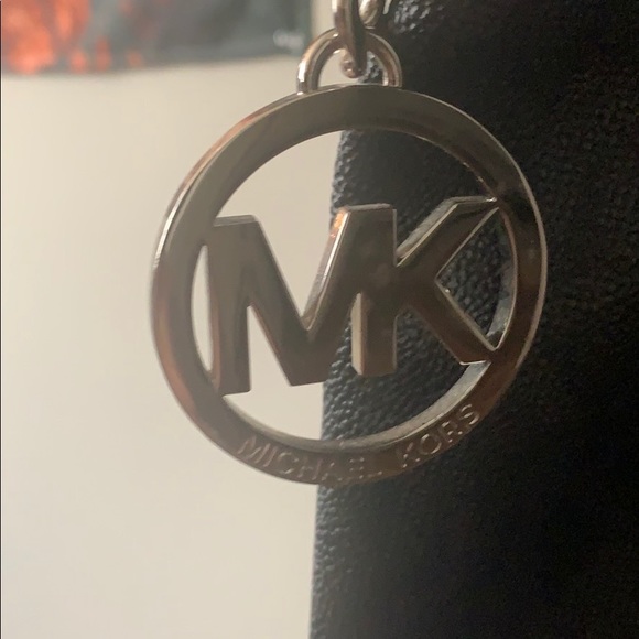 Michael Kors
30h4sjse3b Black Leather Tote - Picture 3 of 4